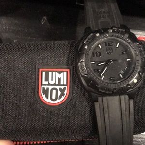 Luminox